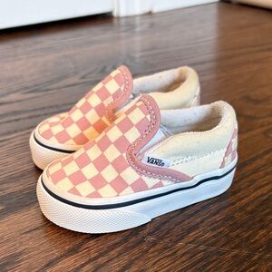 Vans Kids Slip-On Checkerboard Sneakers in Pink and Cream